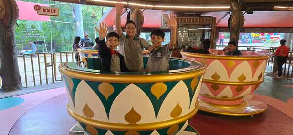 Picnic to imagica theme park