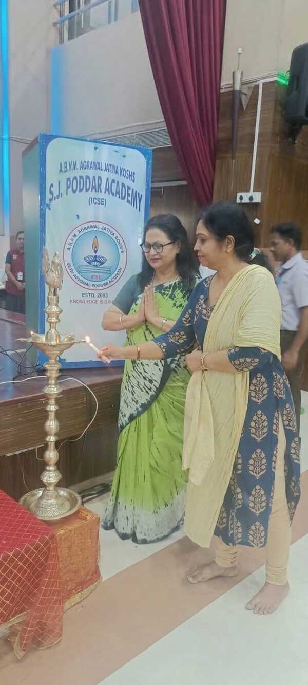 Hindi diwas celebration